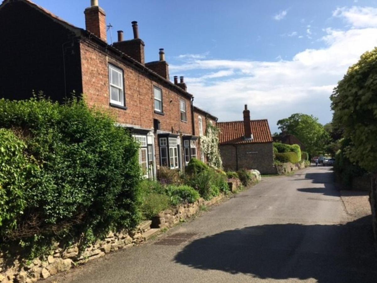 Cosy Lincs Wolds Cottage In Picturesque Tealby Exterior foto